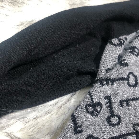 Merona Skeleton Key Print Black & Gray Sweater - Picture 5 of 8